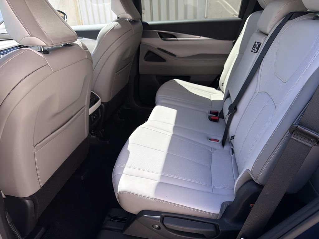 Certified 2026 INFINITI QX60 Pure w/ Cargo Package FWD image 12