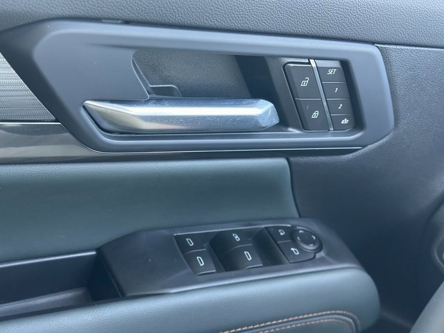 New 2026 GMC Terrain AT4 w/ Convenience Package III image 32