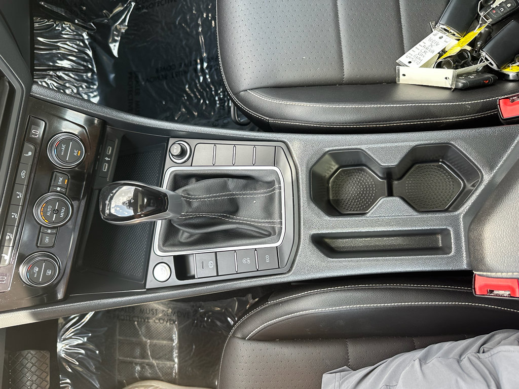 Used 2024 Volkswagen Jetta SE image 13