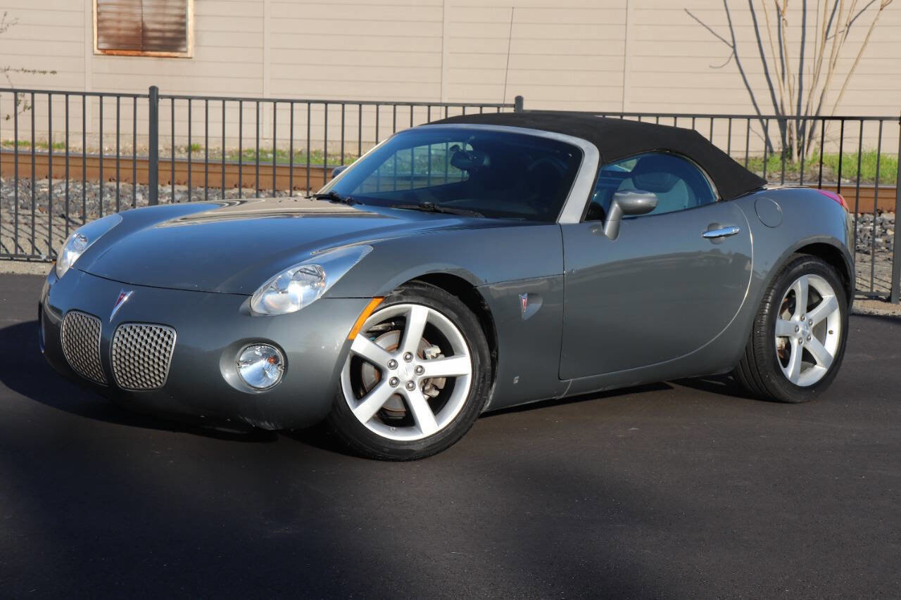 Used 2008 Pontiac Solstice Convertible w/ Preferred Package image 4