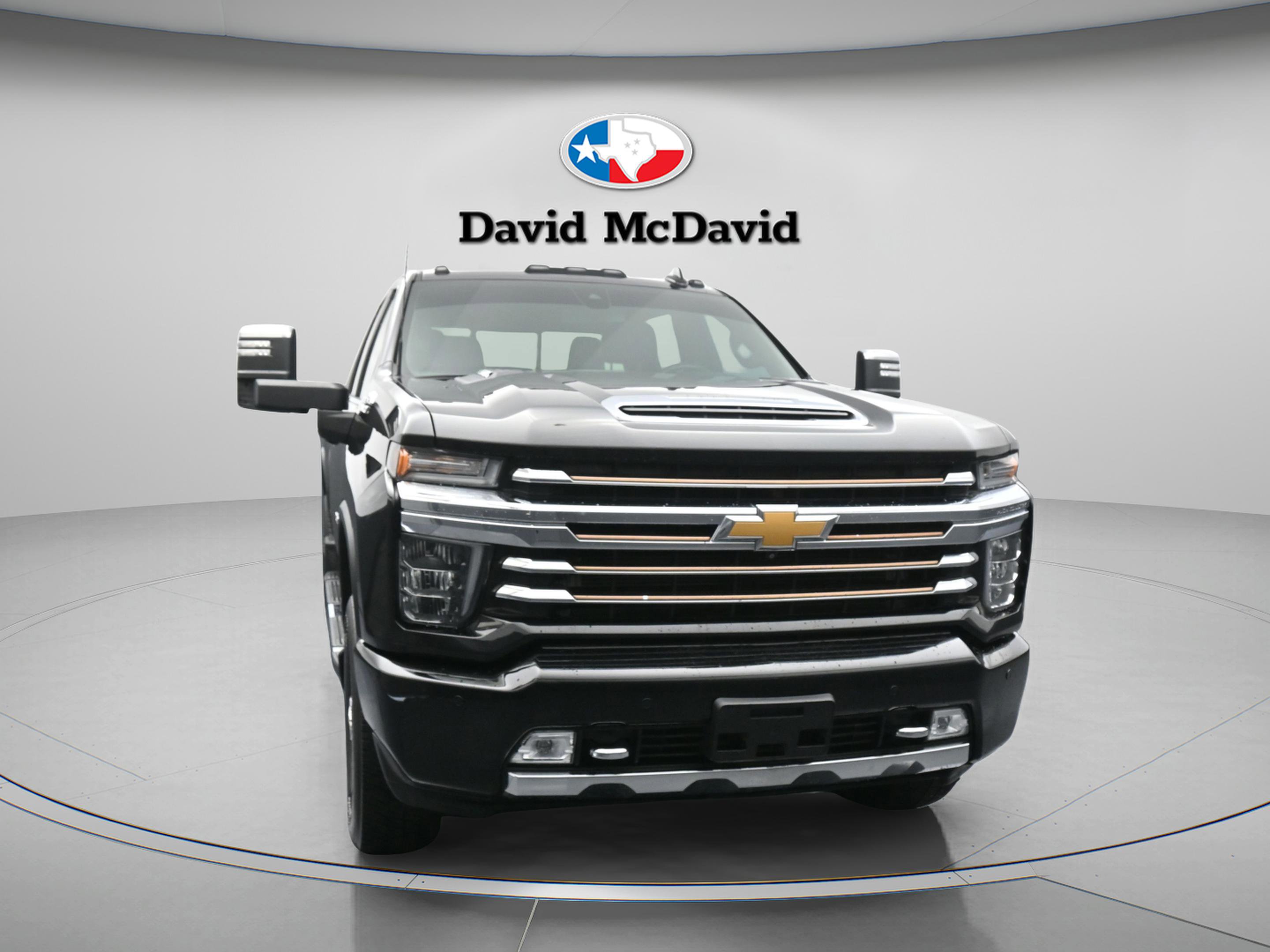 Used 2023 Chevrolet Silverado 2500 High Country w/ Safety Package II AWD/4WD image 2