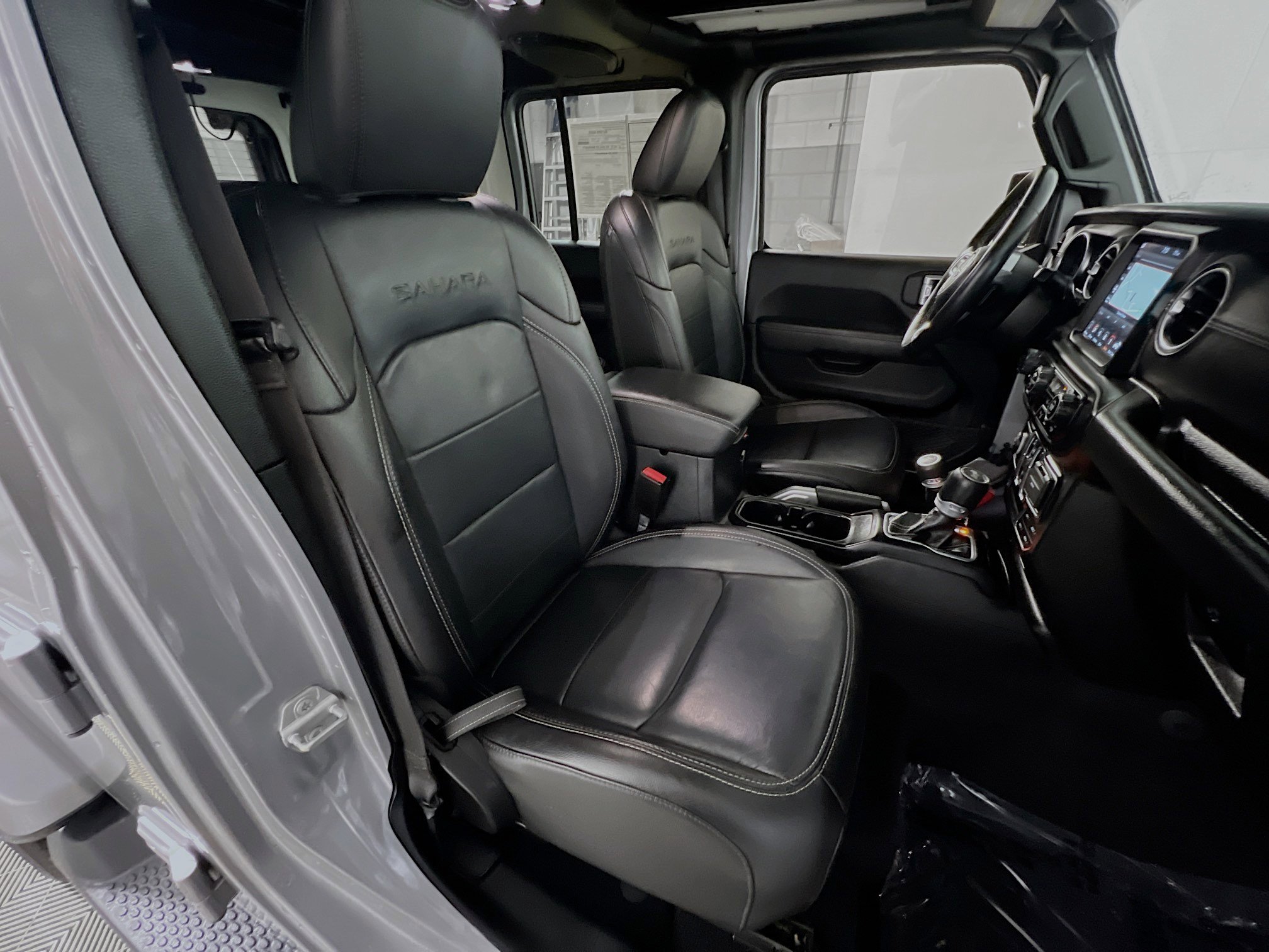 Used 2021 Jeep Wrangler Unlimited Sahara w/ Cold Weather Group image 31