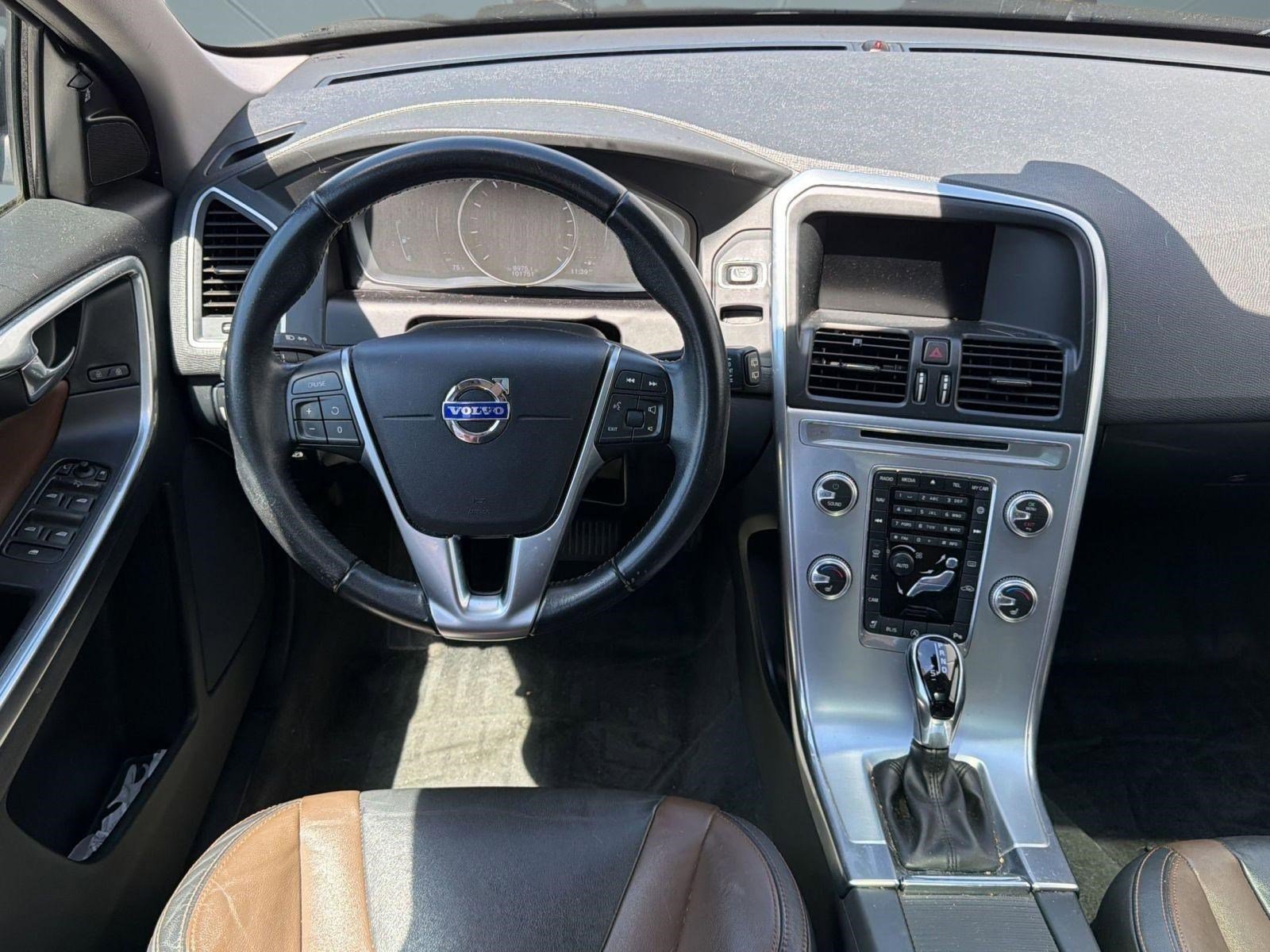 Used 2017 Volvo XC60 T5 Dynamic w/ Preferred Option Package AWD/4WD image 23