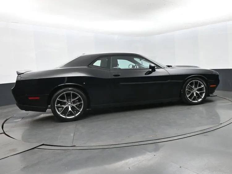Used 2022 Dodge Challenger GT RWD image 4