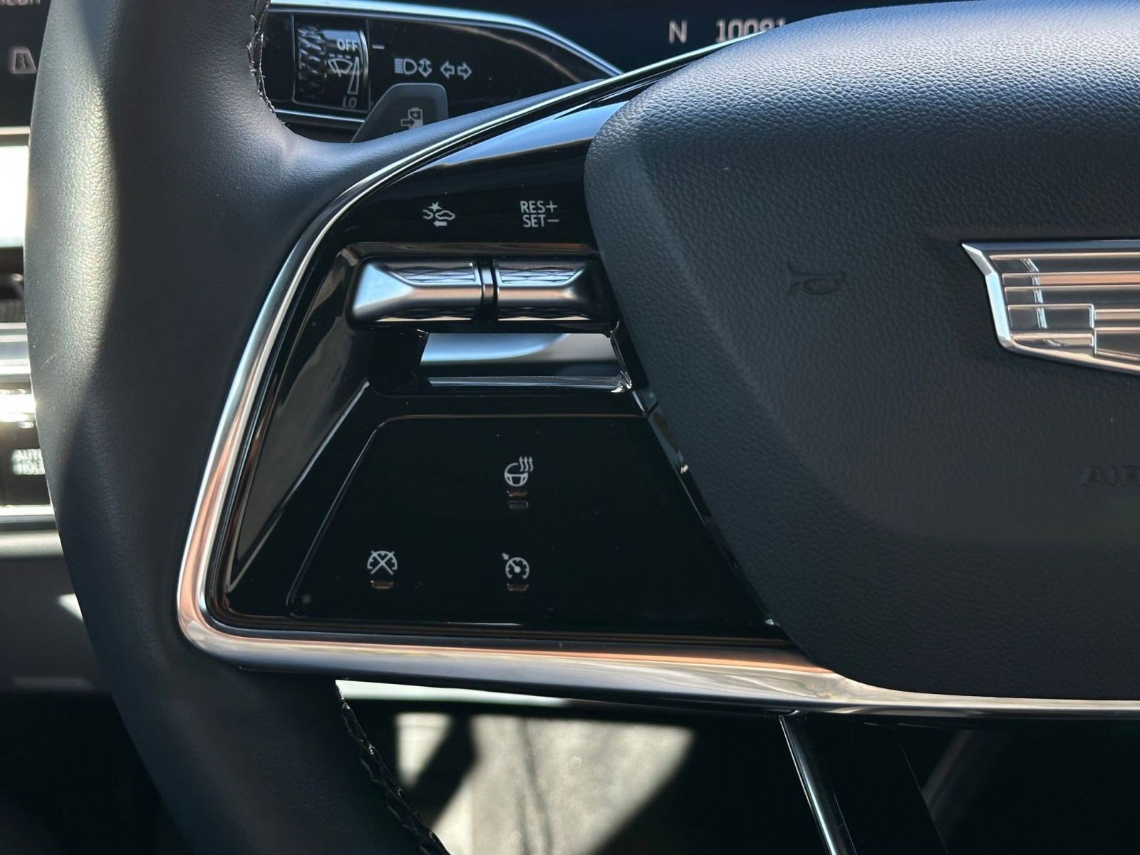 Certified 2024 Cadillac Lyriq Luxury image 15