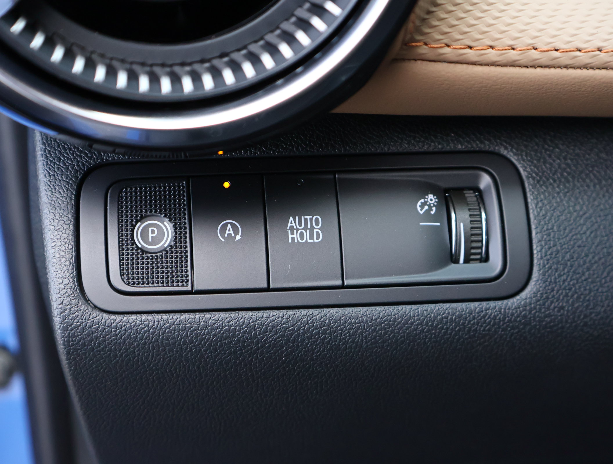 New 2027 Chevrolet Equinox ACTIV w/ Safety and Technology Package FWD image 11
