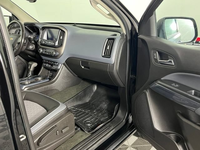 Used 2017 Chevrolet Colorado Z71 AWD/4WD image 27