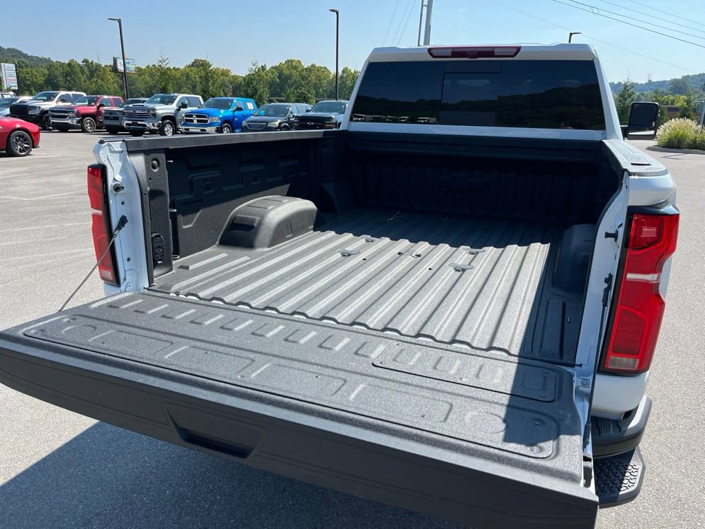 Used 2025 Chevrolet Silverado 3500 LT w/ Trail Boss Package AWD/4WD image 5