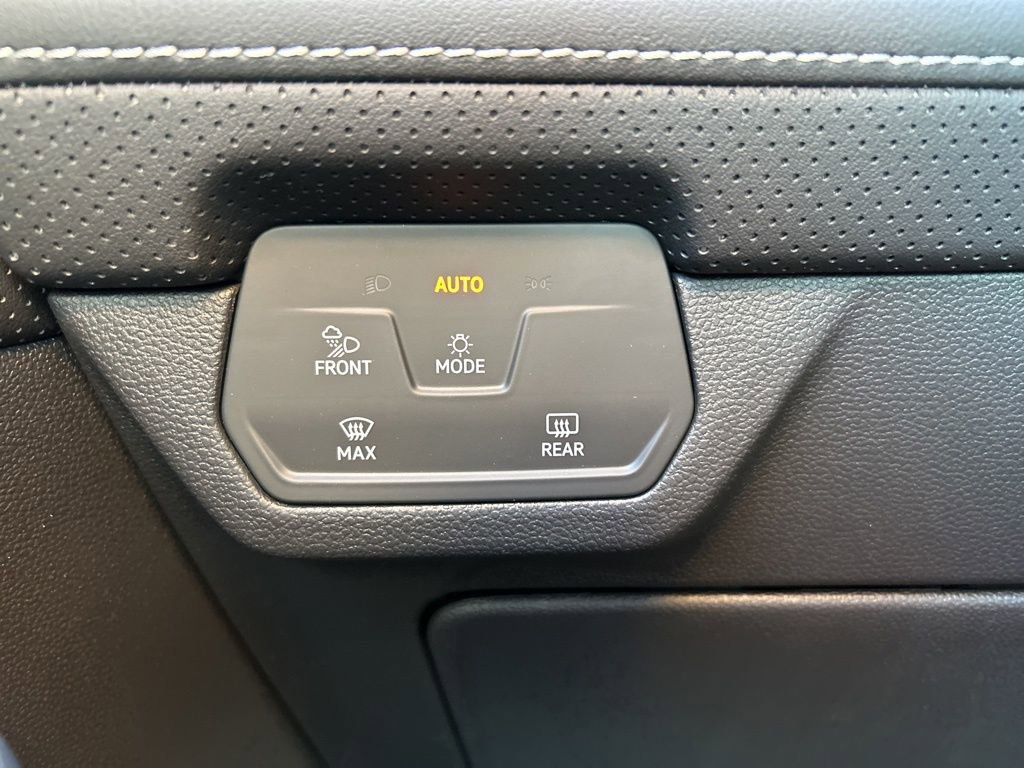 New 2026 Volkswagen Atlas SE FWD image 31