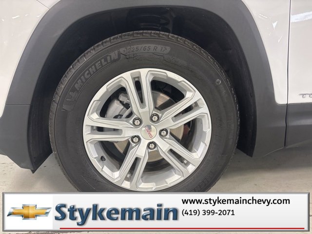 Used 2022 GMC Terrain SLE image 11
