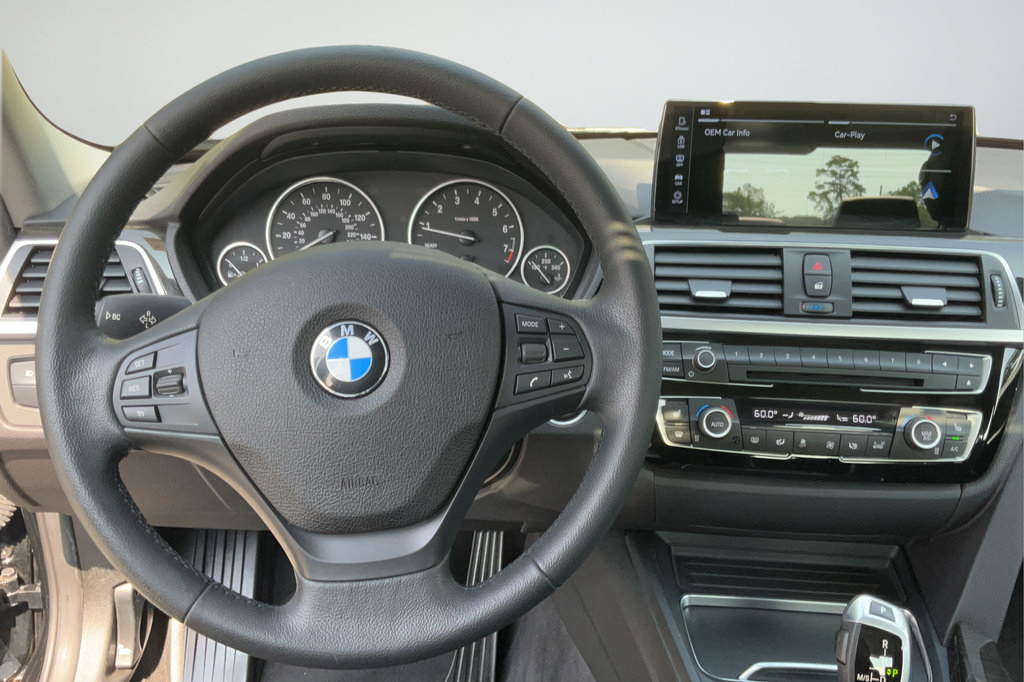 Used 2016 BMW 320i Sedan RWD image 19