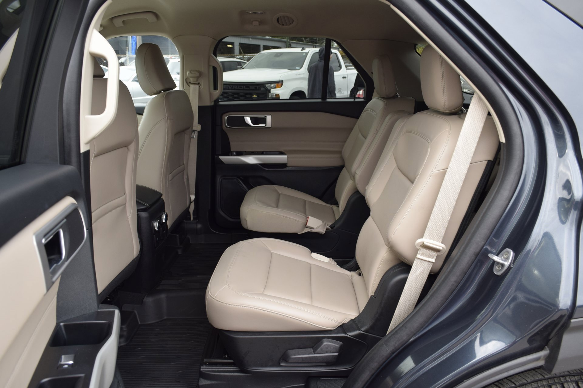 Used 2023 Ford Explorer XLT w/ Equipment Group 202A image 20