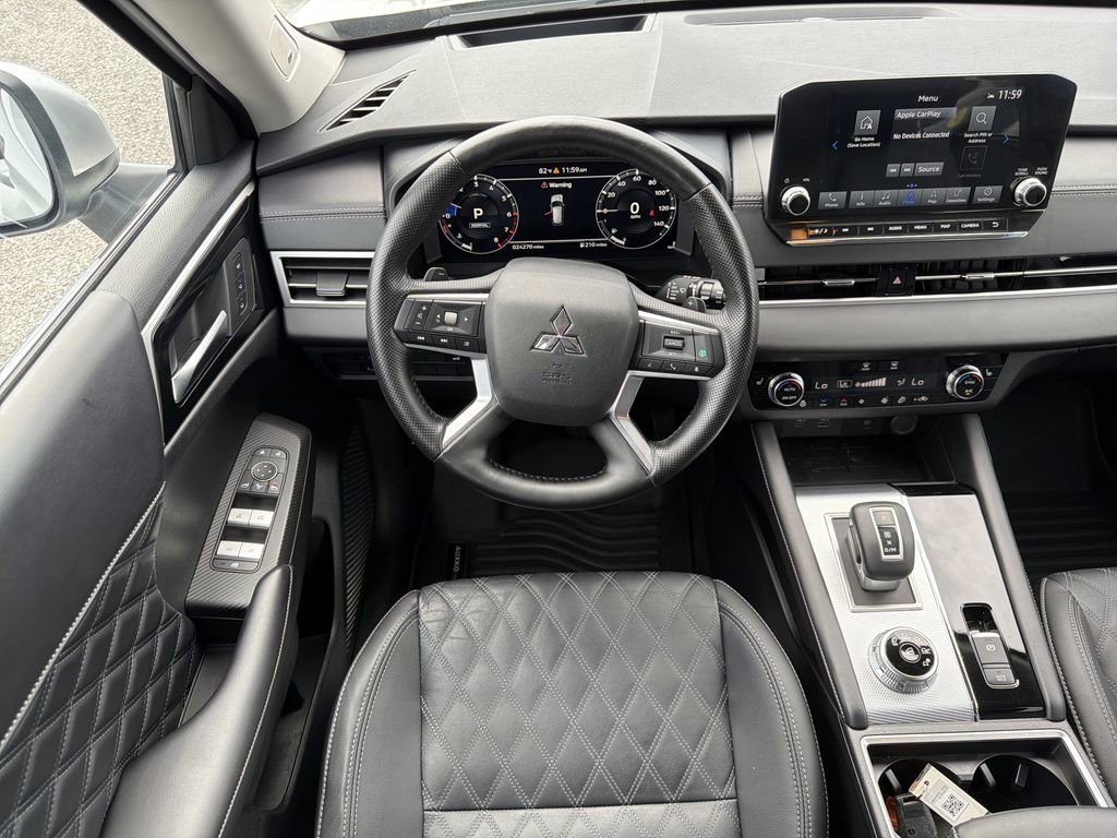 Used 2024 Mitsubishi Outlander SEL image 15