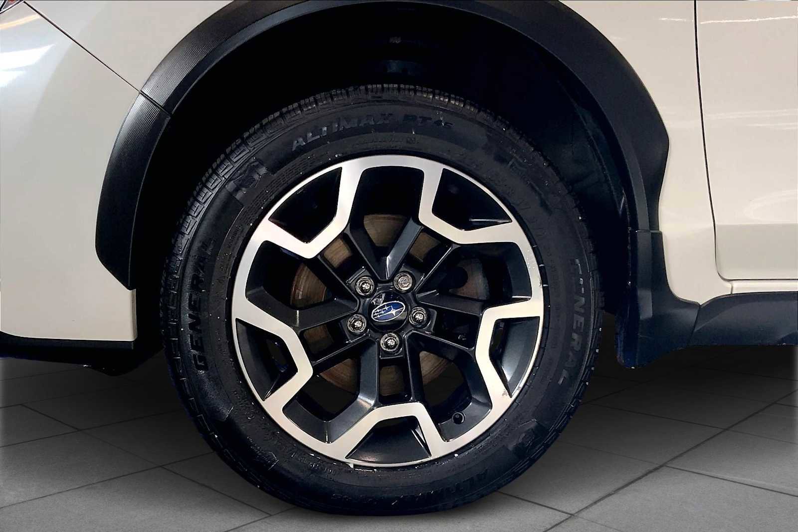 Used 2017 Subaru Crosstrek 2.0i Limited image 10