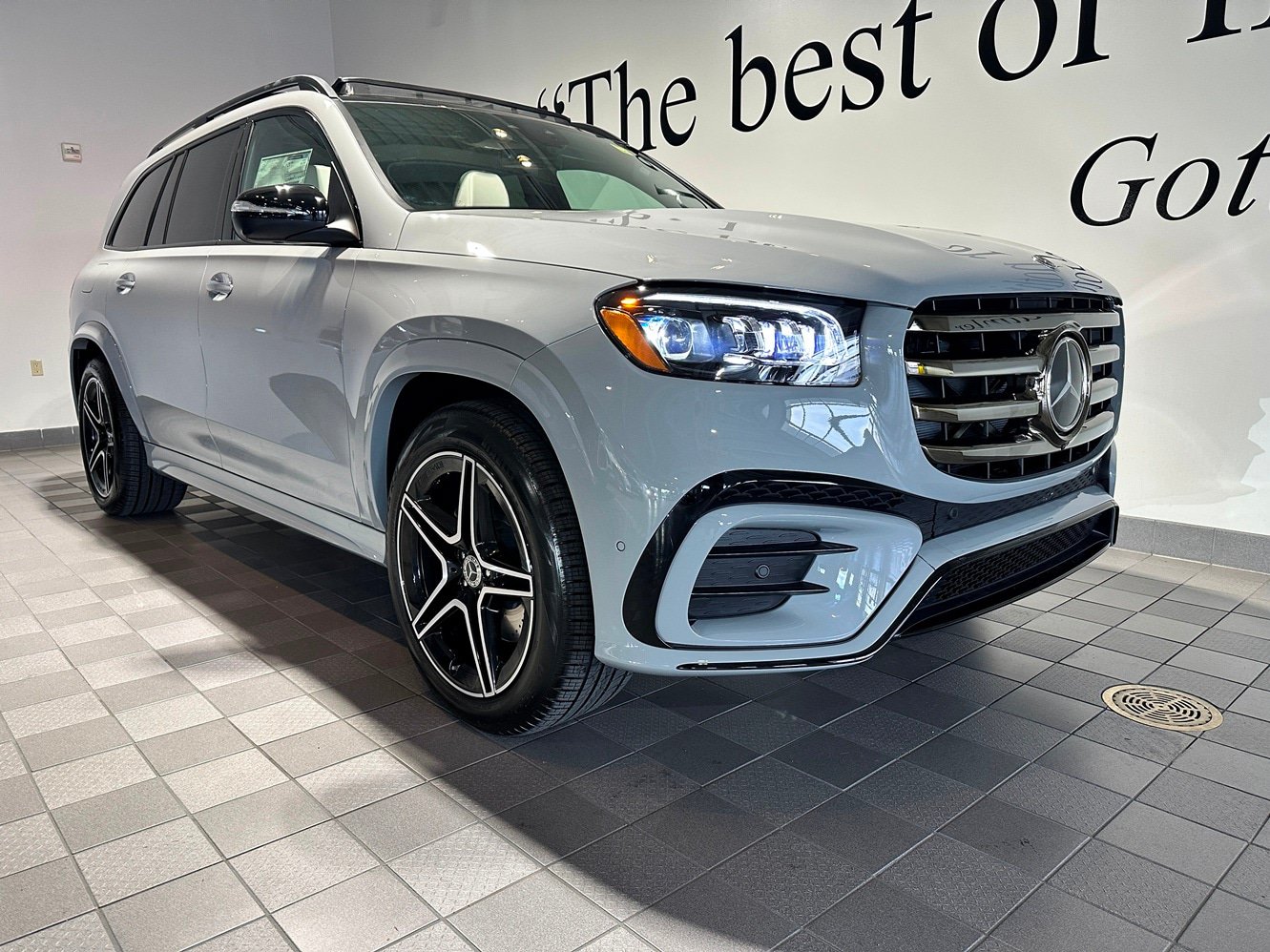 New 2026 Mercedes-Benz GLS 450 4MATIC image 1