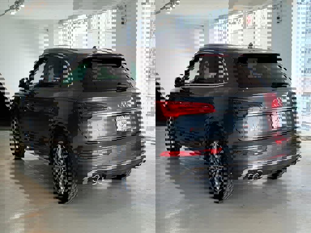 Used 2021 Audi SQ5 Premium Plus w/ Premium Plus Package image 6