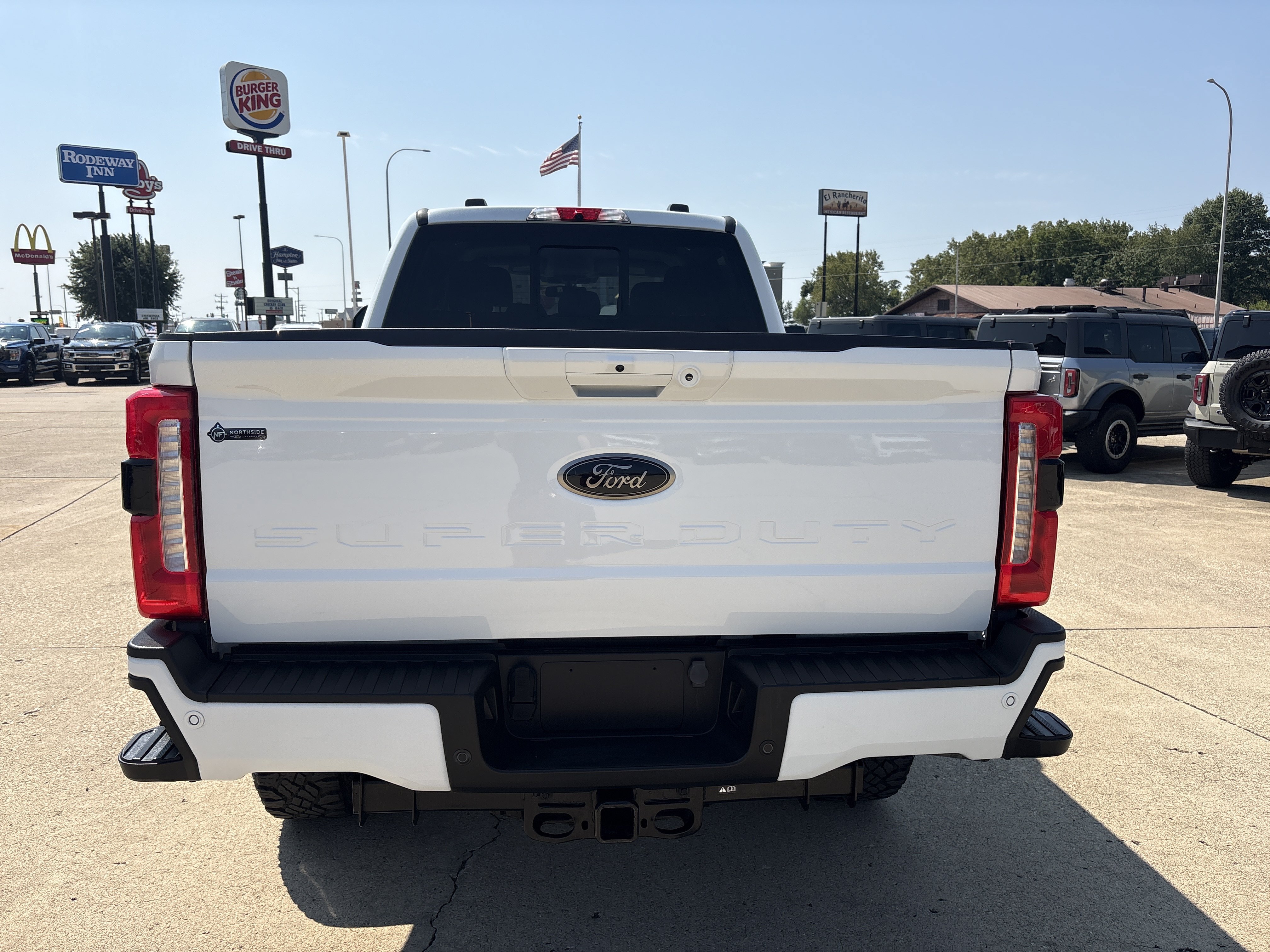 Used 2023 Ford F250 XLT w/ Black Appearance Package AWD/4WD image 4