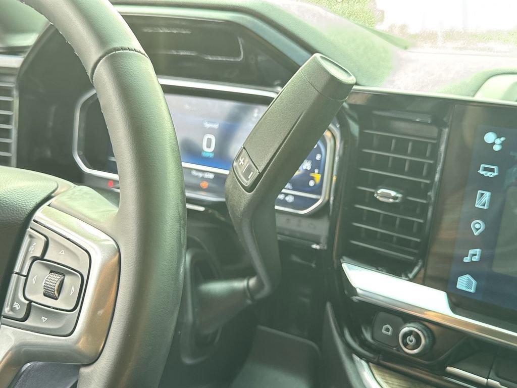 Used 2025 Chevrolet Silverado 1500 LT image 26