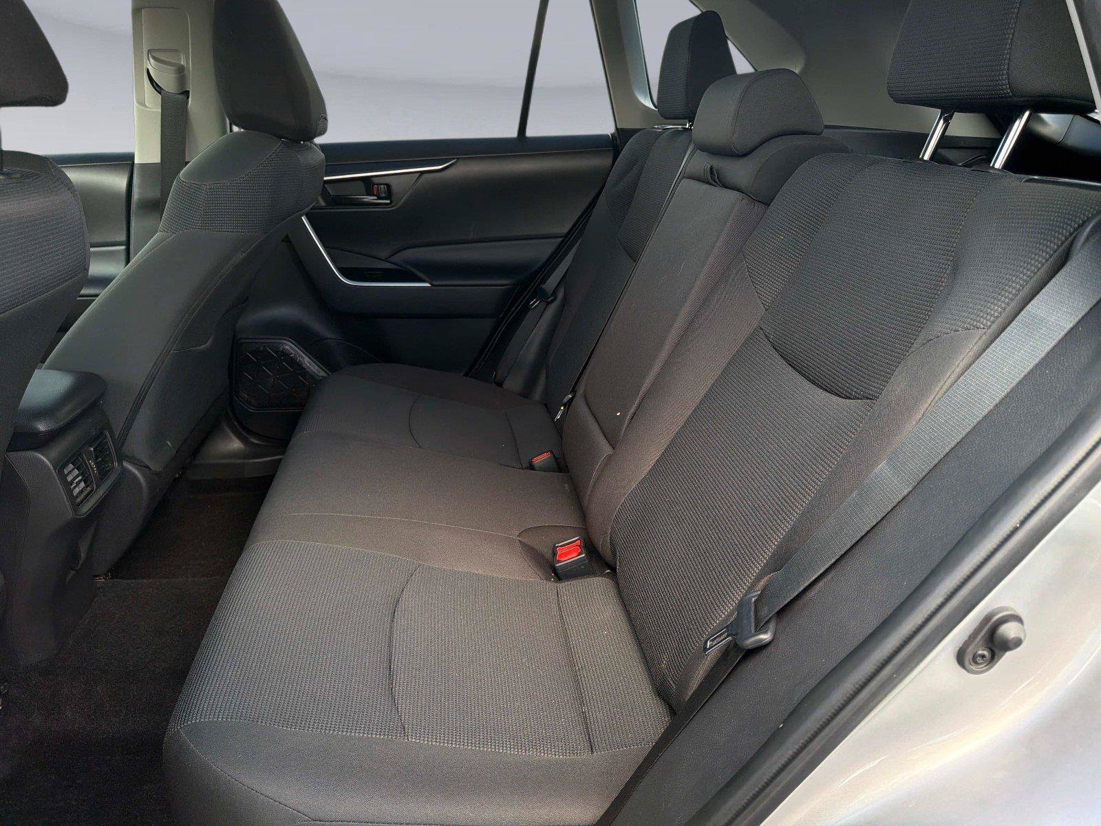 Used 2024 Toyota RAV4 LE FWD image 13