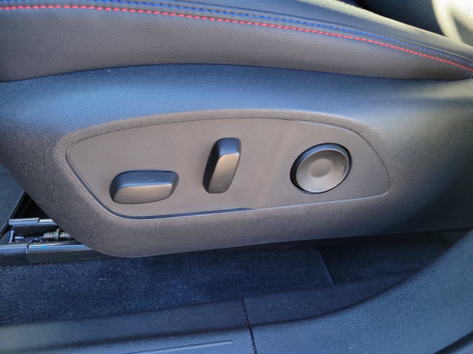 Used 2024 Chevrolet Equinox EV RS AWD/4WD image 18