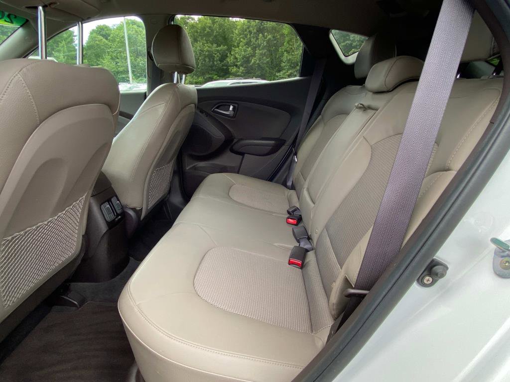 Used 2015 Hyundai Tucson SE image 11