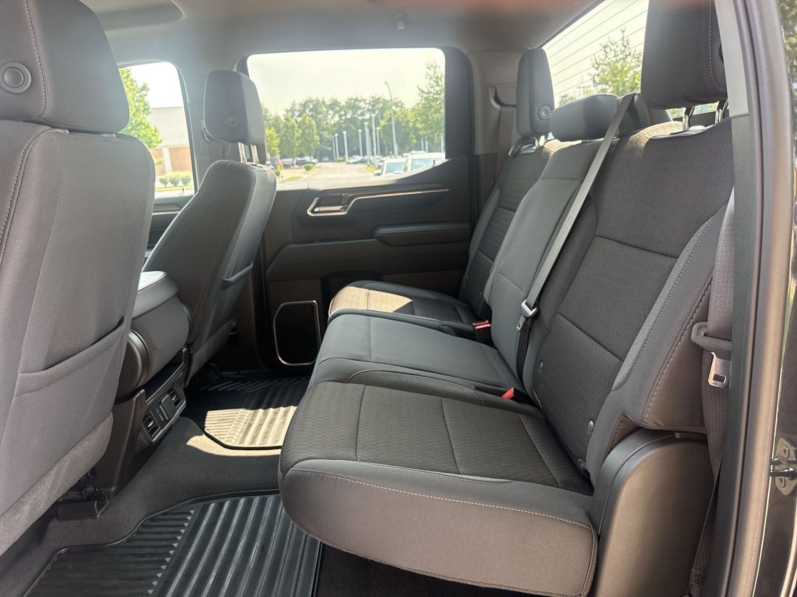 Used 2024 Chevrolet Silverado 1500 LT AWD/4WD image 23