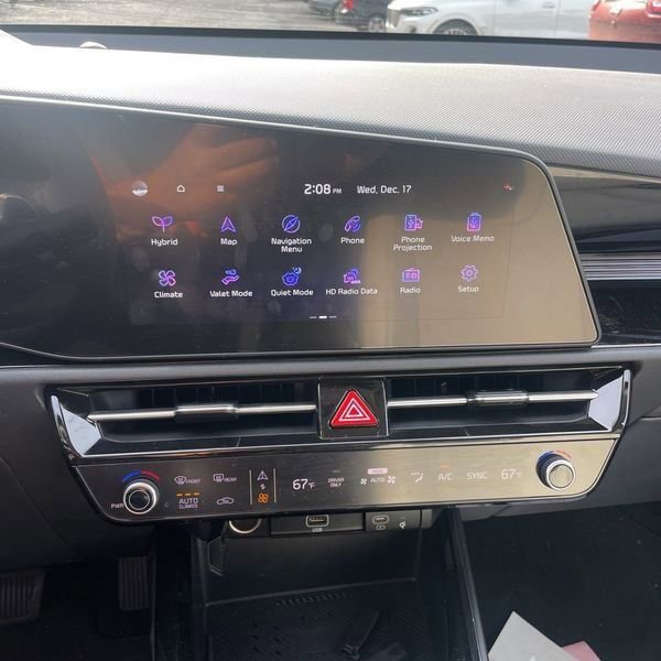 Used 2025 Kia Niro EX image 23