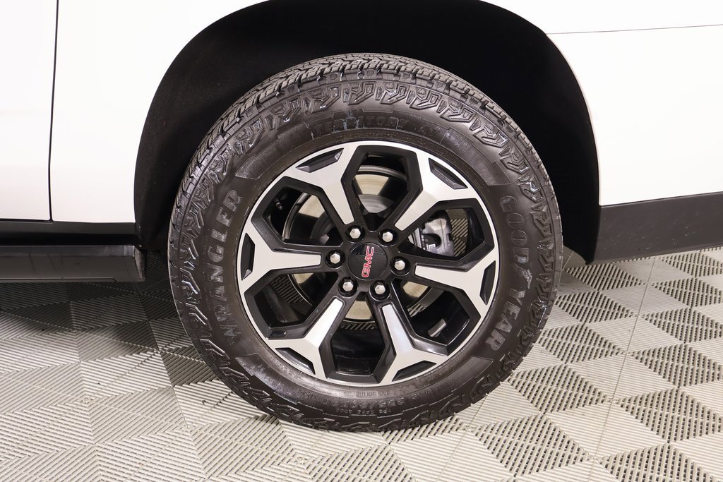 Used 2025 GMC Yukon XL AT4 w/ AT4 Premium Package image 20