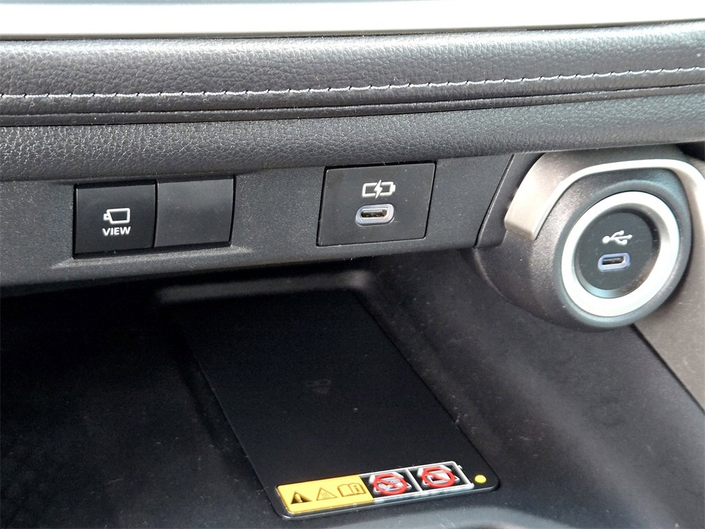 Used 2024 Toyota Grand Highlander Limited image 15