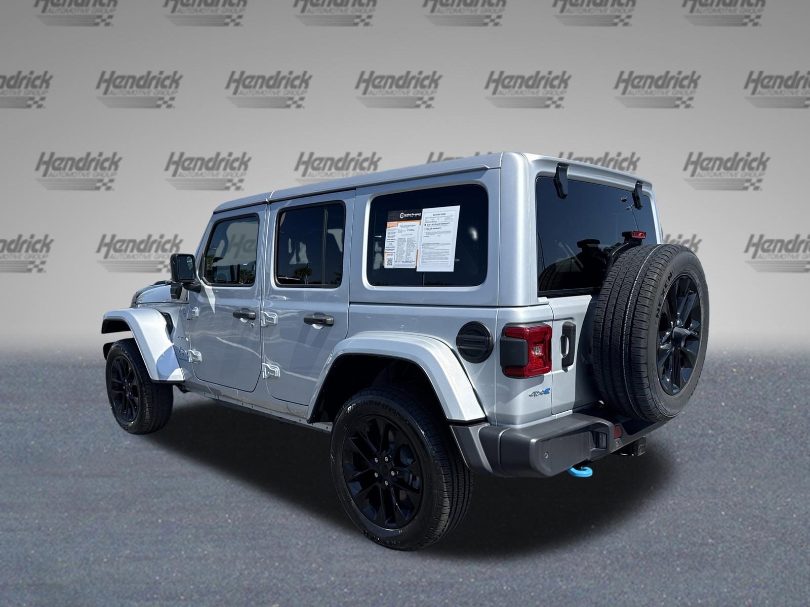 Used 2024 Jeep Wrangler Sahara w/ Technology Group image 7