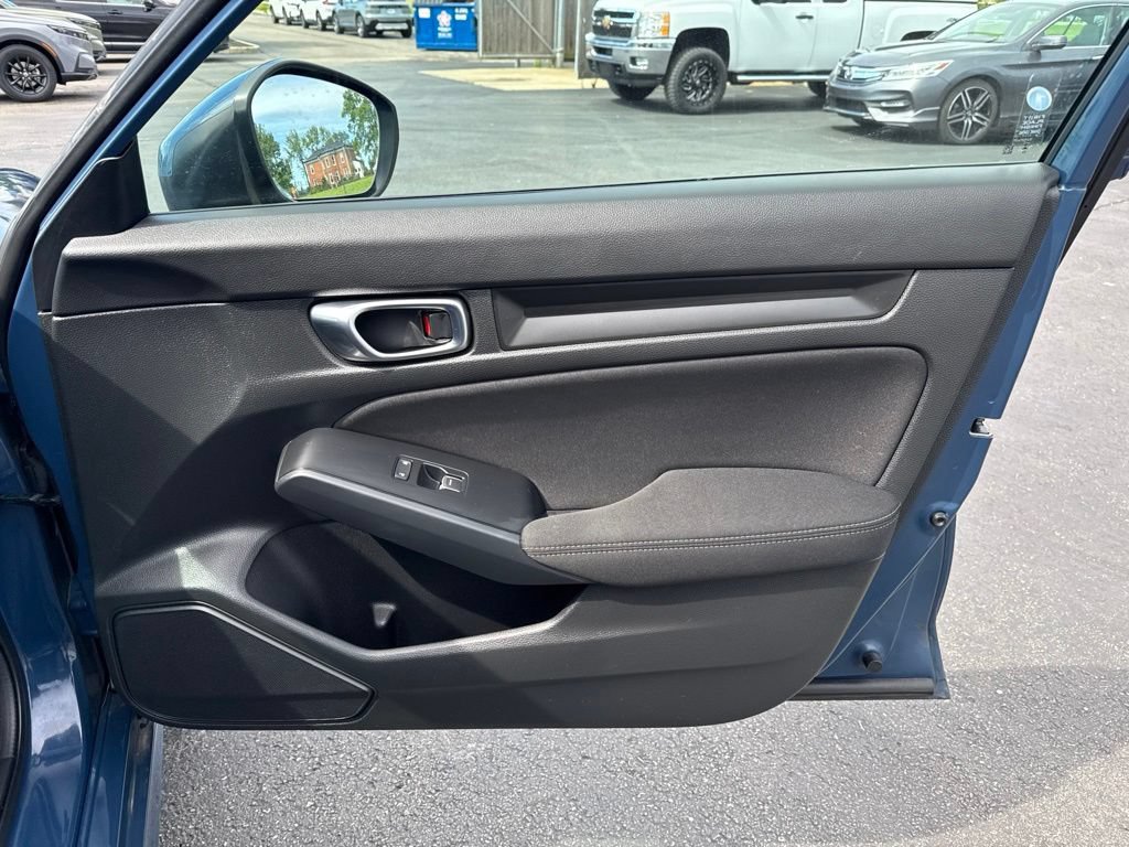 Used 2025 Honda Civic LX image 32
