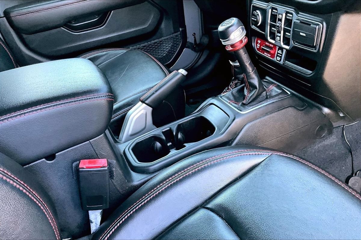 Used 2021 Jeep Wrangler Unlimited Rubicon AWD/4WD image 31