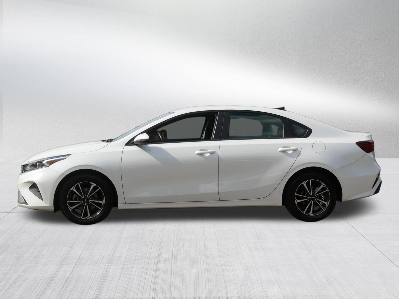 Certified 2024 Kia Forte LXS w/ LXS Technology Package FWD image 4