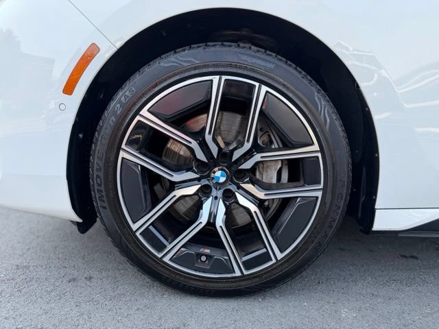 Used 2024 BMW 740i xDrive AWD/4WD image 28