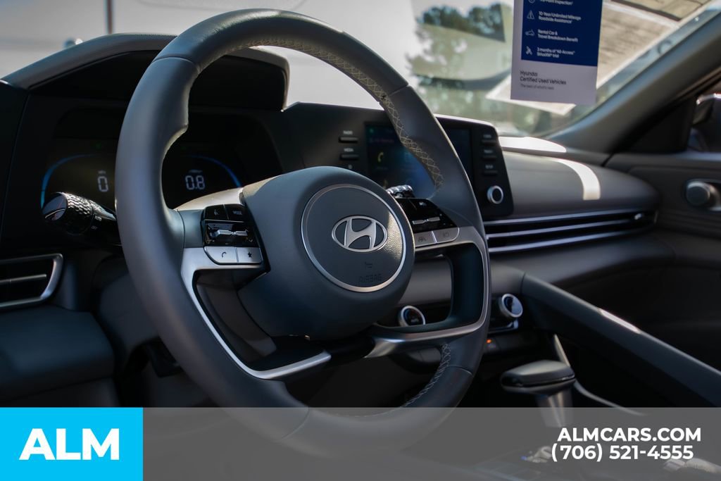 Certified 2025 Hyundai Elantra Sport image 18