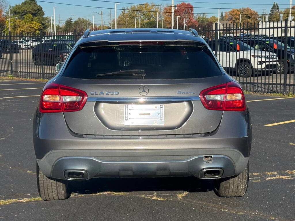 Used 2018 Mercedes-Benz GLA 250 4MATIC image 29
