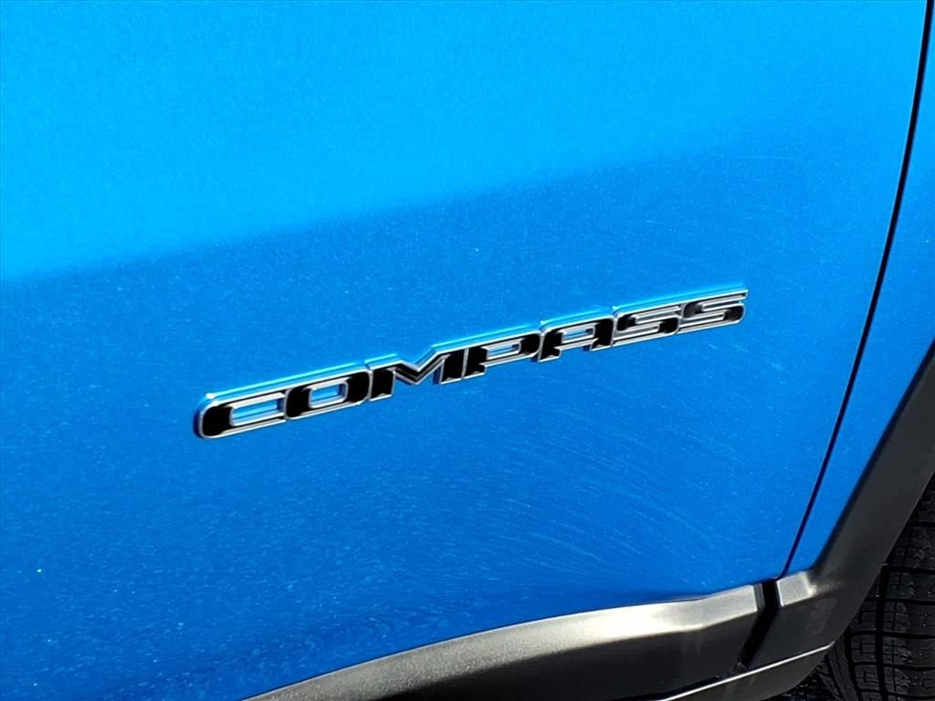 Used 2024 Jeep Compass Sport image 5