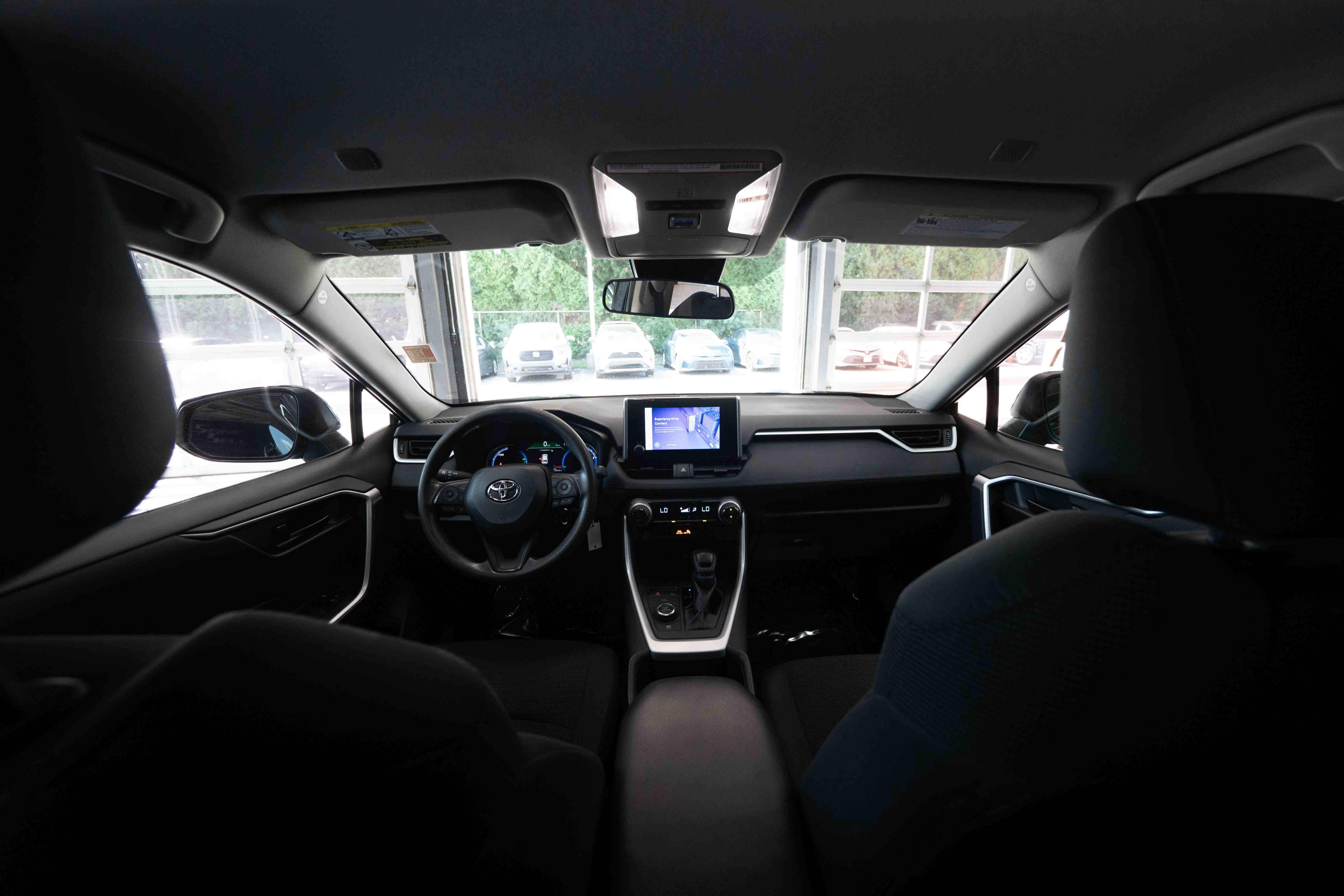 Used 2023 Toyota RAV4 LE AWD/4WD image 19