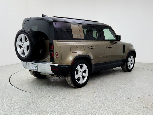 Used 2020 Land Rover Defender 110 First Edition image 5