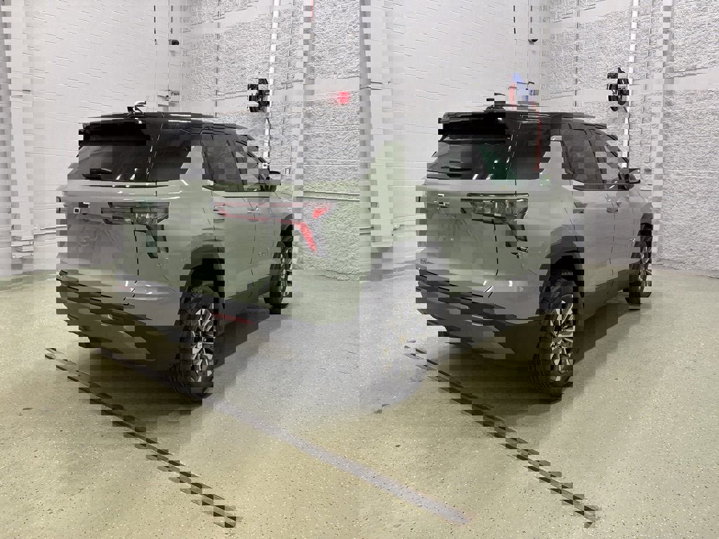 New 2026 Chevrolet Equinox LT w/ LPO, Floor Liner Package image 3