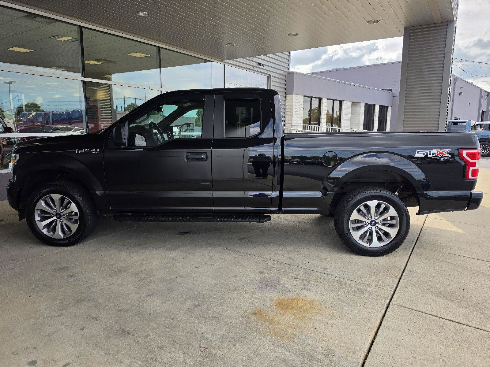 Used 2018 Ford F150 XL w/ Equipment Group 101A Mid AWD/4WD image 2