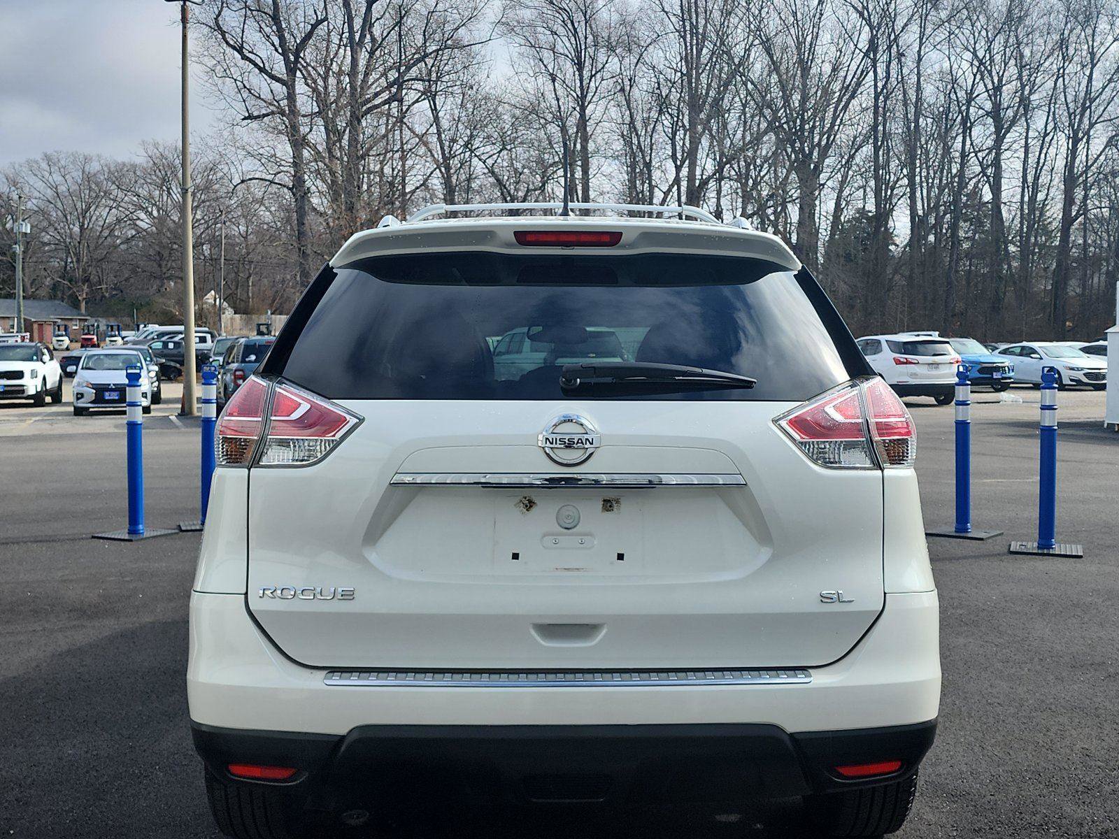 Used 2016 Nissan Rogue SL w/ SL Premium Package image 4