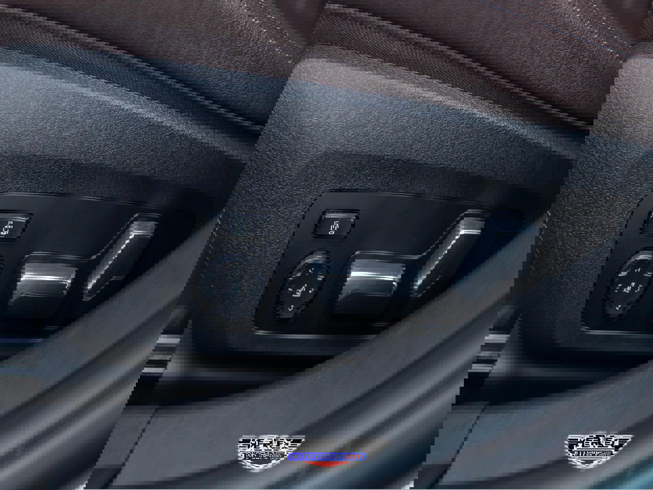 Used 2020 BMW 330i Sedan w/ Convenience Package image 40