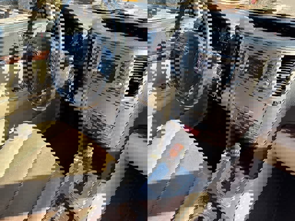 Used 2013 Subaru Legacy 2.5i Limited image 7