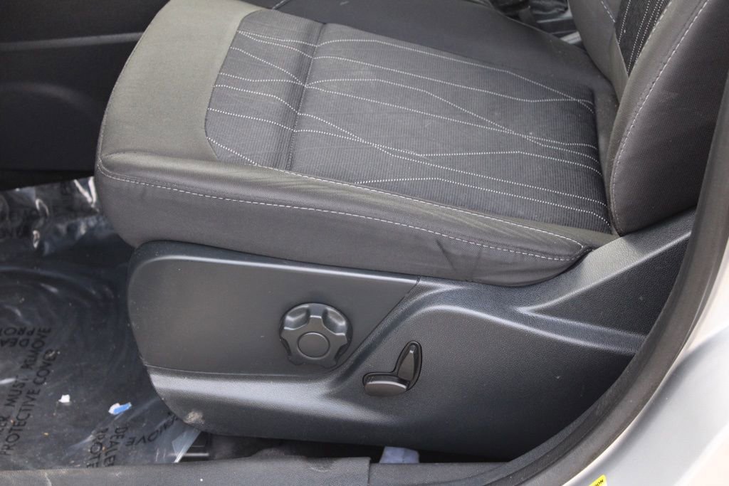 Used 2018 Ford EcoSport SE w/ SE Convenience Package image 16