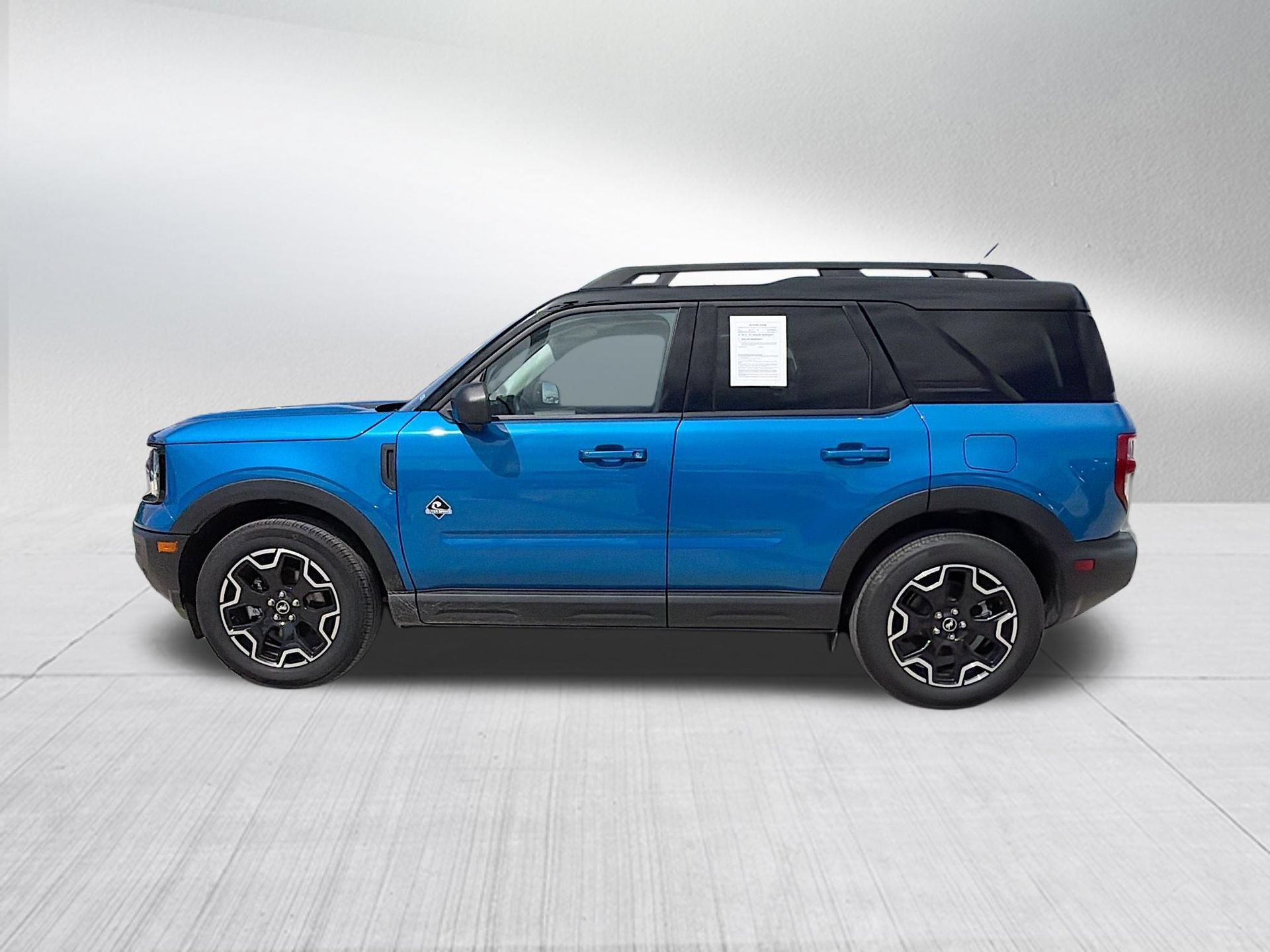 Certified 2025 Ford Bronco Sport Outer Banks w/ Outer Banks Tech Package+ AWD/4WD image 11
