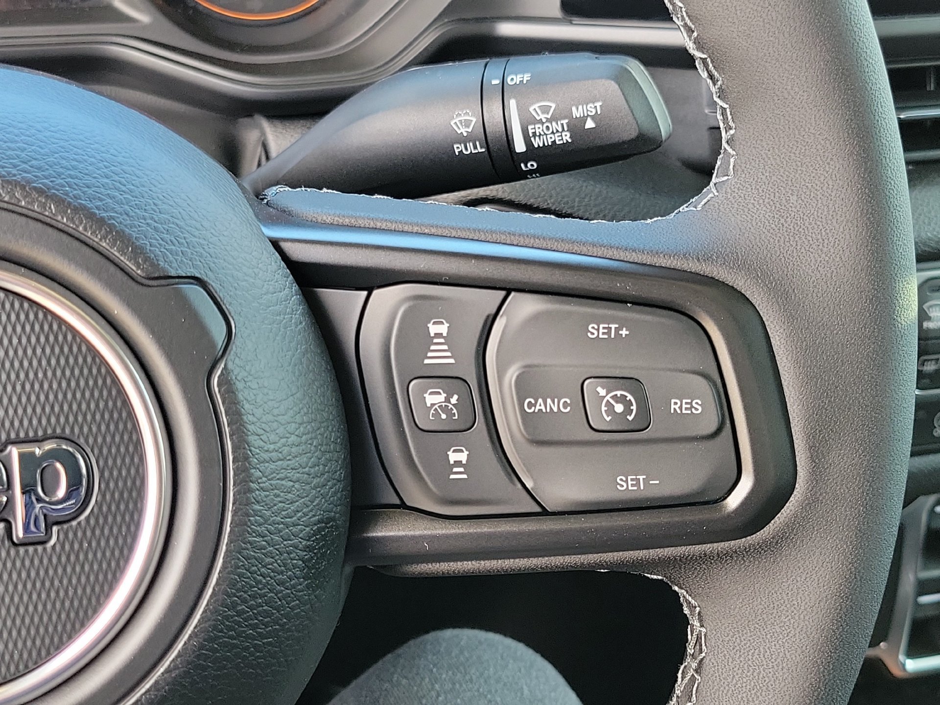 New 2026 Jeep Gladiator Sport AWD/4WD image 8