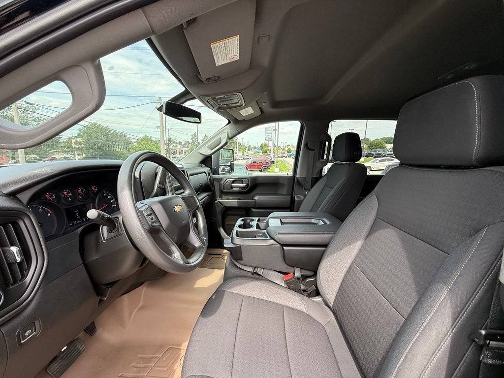 Used 2022 Chevrolet Silverado 2500 Custom w/ Custom Value Package AWD/4WD image 14