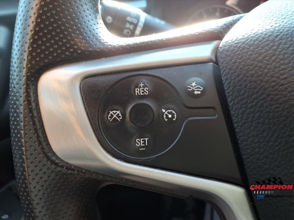 Used 2023 GMC Acadia SLE image 34