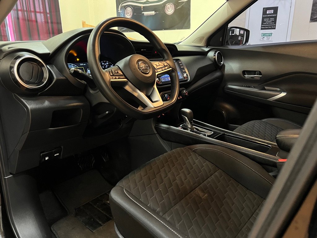 Used 2021 Nissan Kicks SV FWD image 29